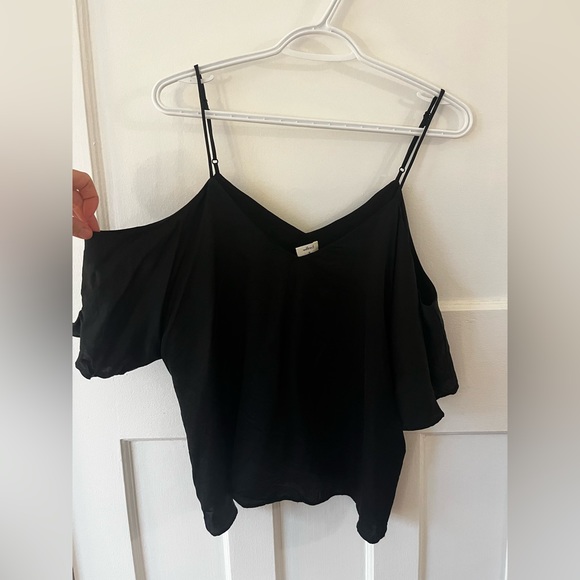 Aritzia Wilfred Satin Blouse - Picture 3 of 4